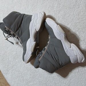 Jeffrey Campbell Women's Snowed Quilted Platform Boots Size 8